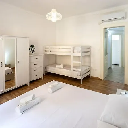 Free Parking & Netflix - Comfort Gambini * Trieste
