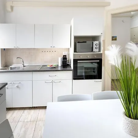 Free Parking & Netflix - Comfort Gambini * Triest