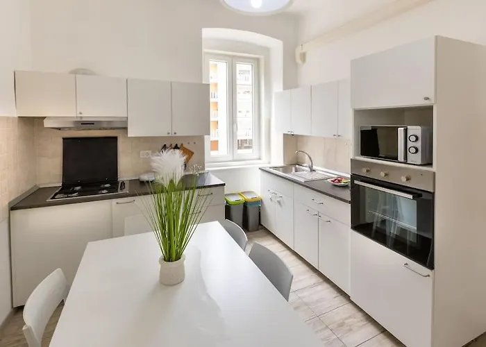 Free Parking & Netflix - Comfort Gambini Апартаменти